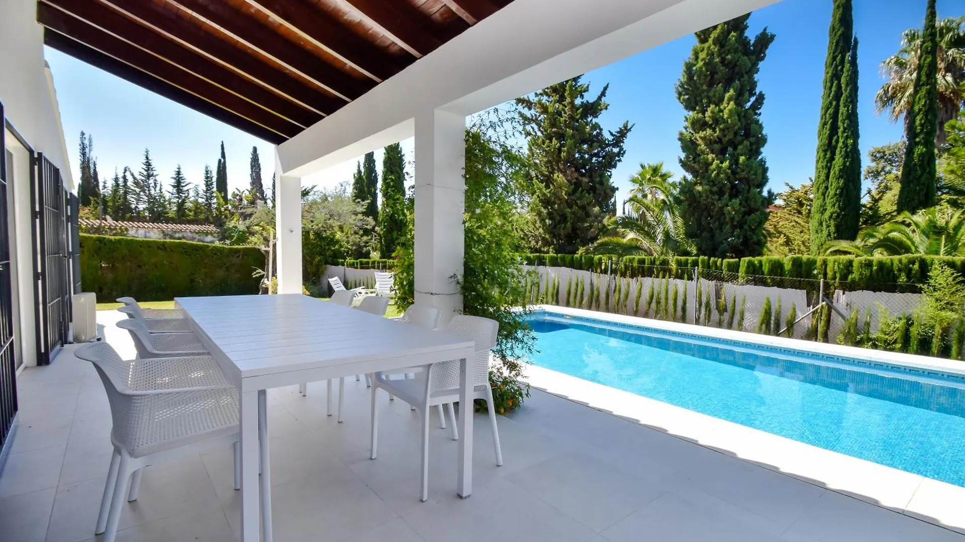 Great Villa Near Beach And Marbella