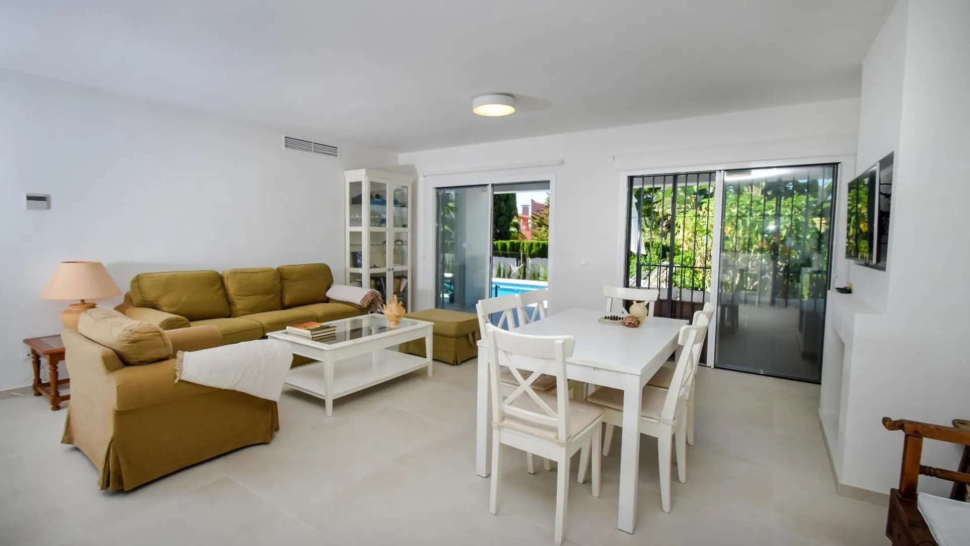 Great Villa Near Beach And Marbella 0*,